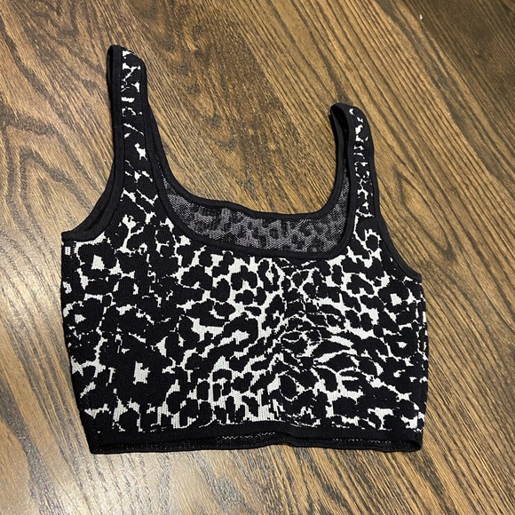 Babaton knit cropped top - size XS - Picture 2 of 3